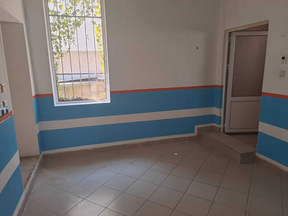 Продава се Тристаен апартамент в Плевен, Идеален център - 120 кв.м за 1042 €/кв.м - Снимка #7