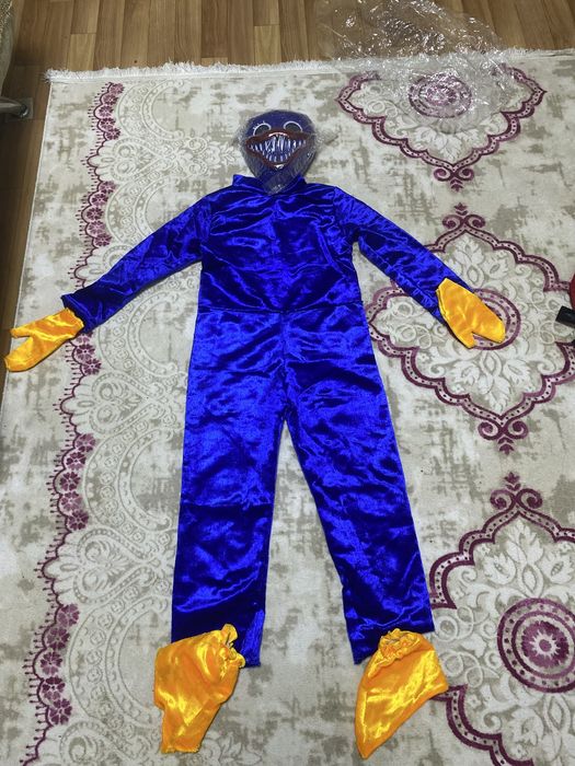 Продам детские костюмы