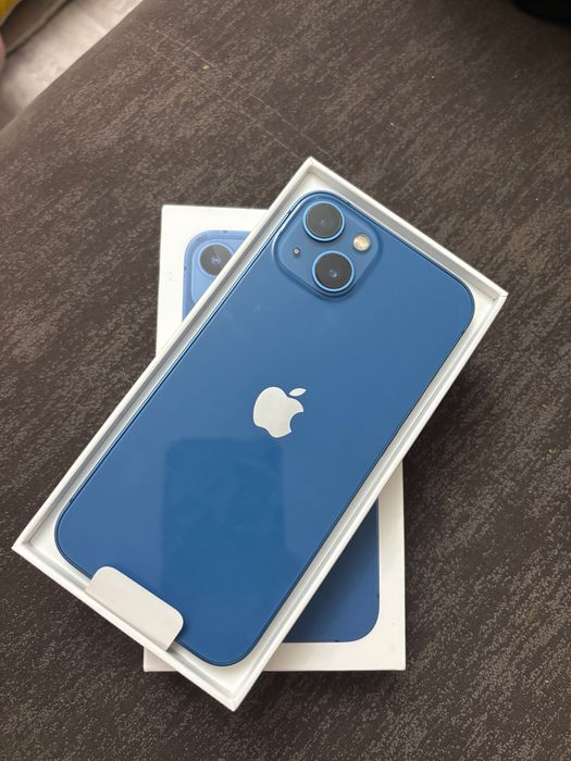 Продам Iphone 13