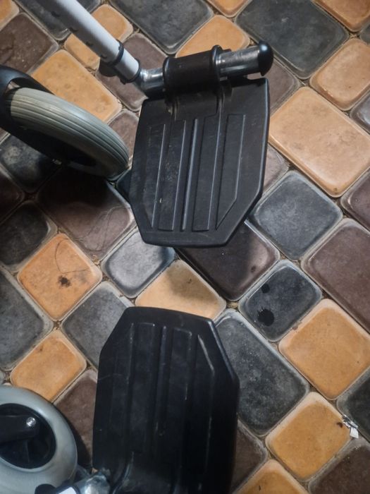 Инвалидная коляска продаётся