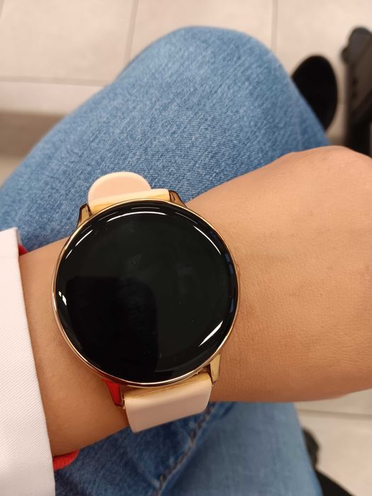 Дамски смарт часовник