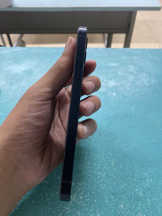 Продается Iphone 12