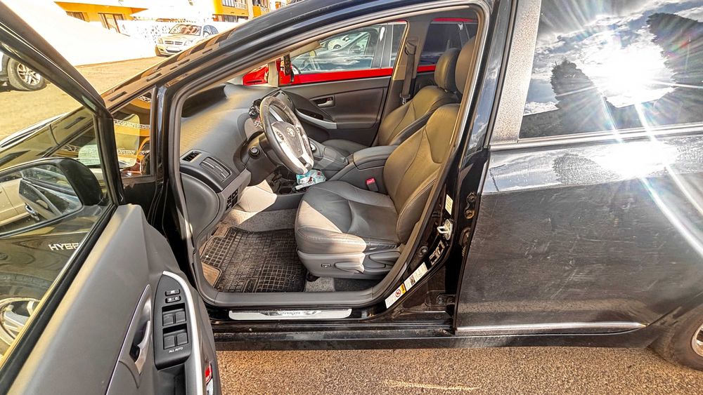 Toyota Prius 3  2010 hibrid