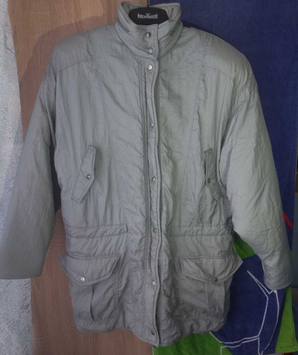Geaca cu puf gri femei vintage MM Kane marimea S cu gluga aproape noua