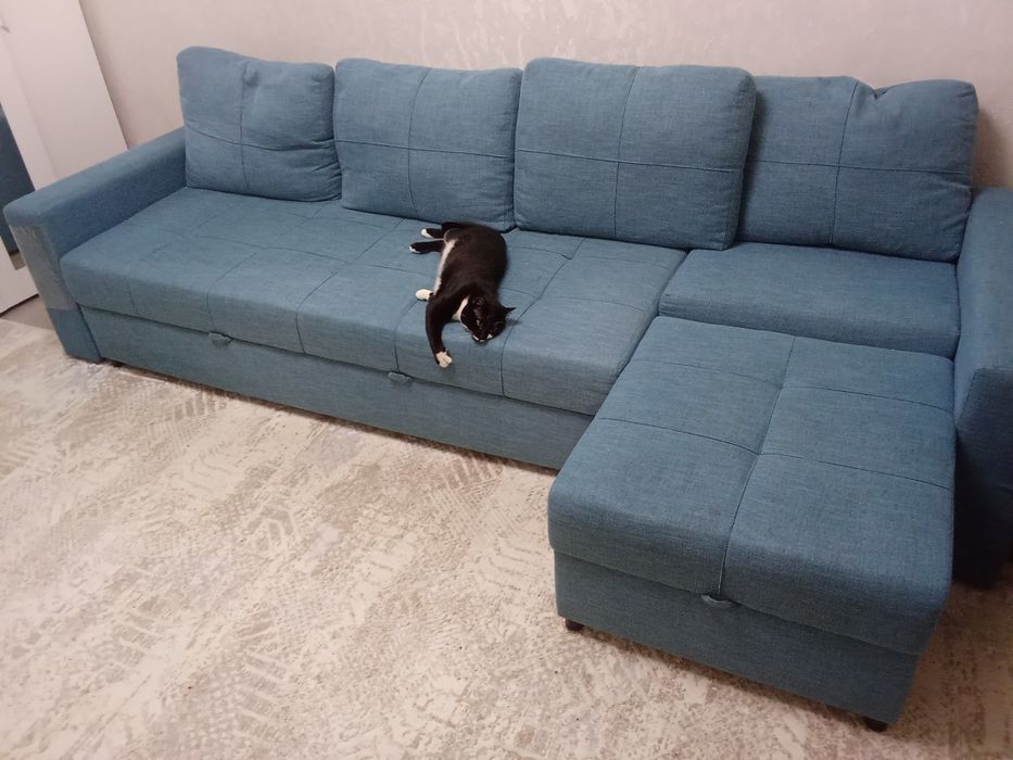 Продам диван угловой