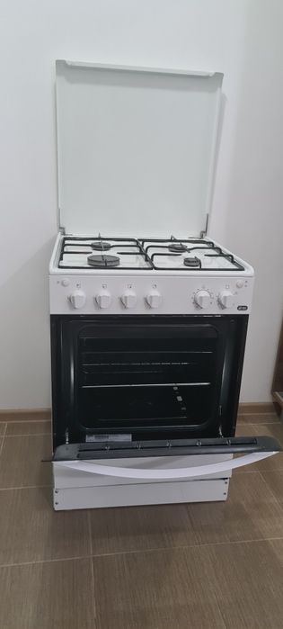 Aragaz Zanussi 50x60 cm