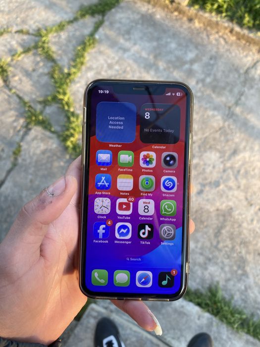 Продава се Iphone 11 pro