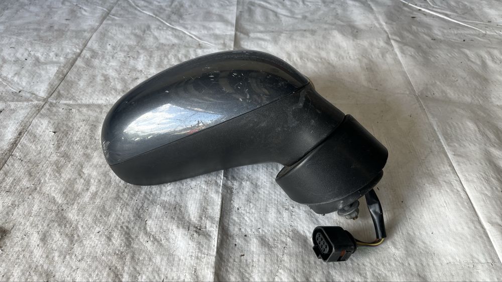 Дясно огледало Seat Leon 2