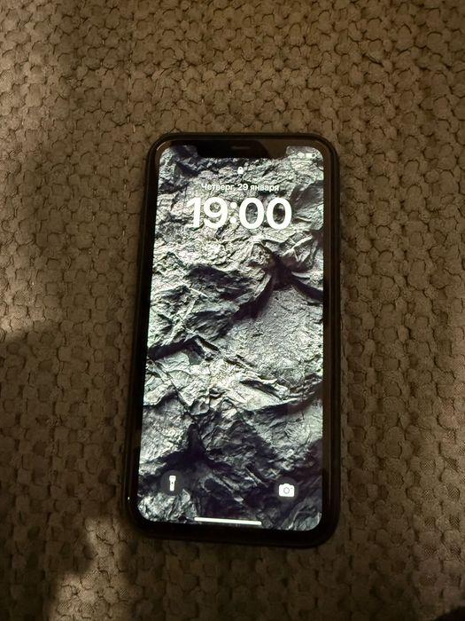 продам айфон недорого