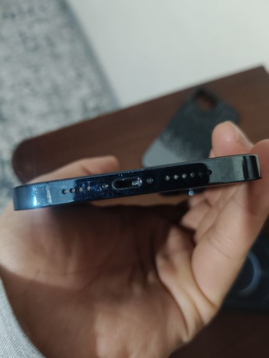 Iphone 12 Pro Max rangi Koʻk, Telefon sotiladi