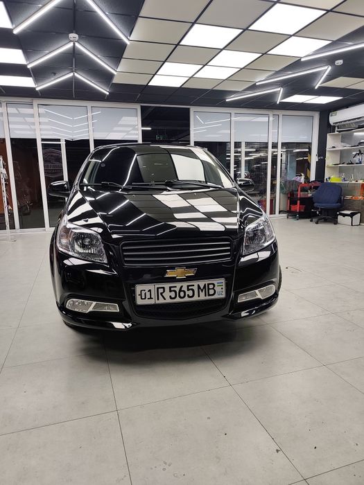 Продаётся Нексия 3 автомат