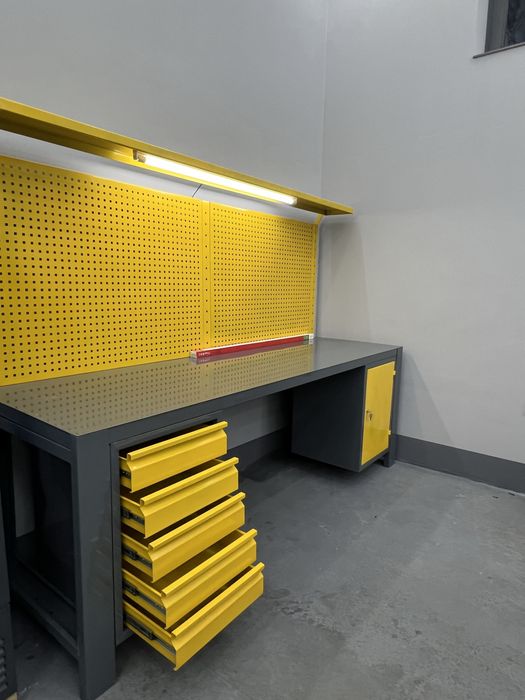 Верстак слесарный