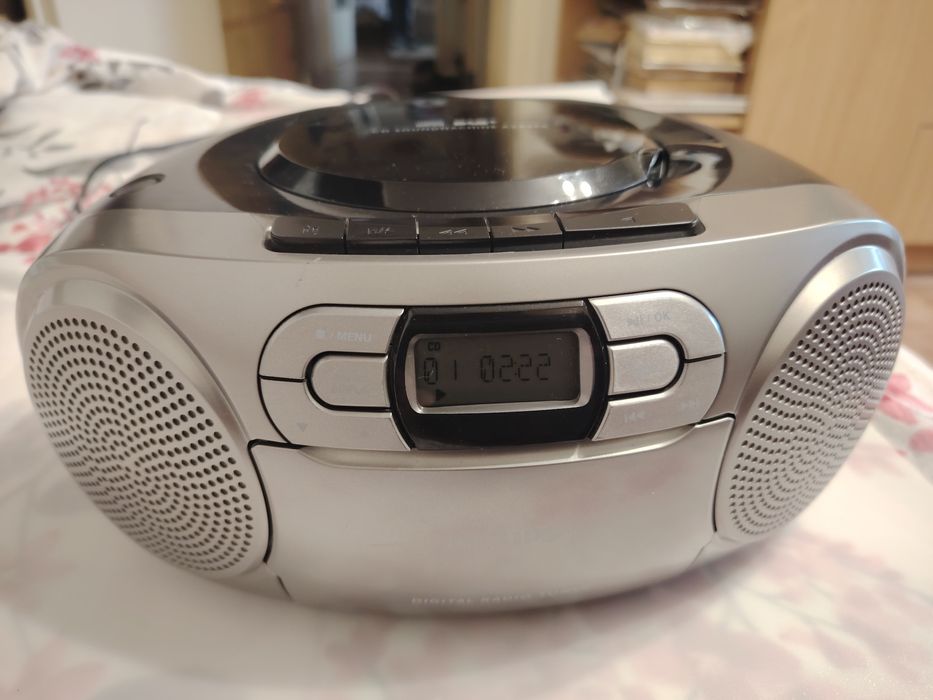 PHILIPS CD радиокасетофон DAB Аудио вход черен (AZB600/12)