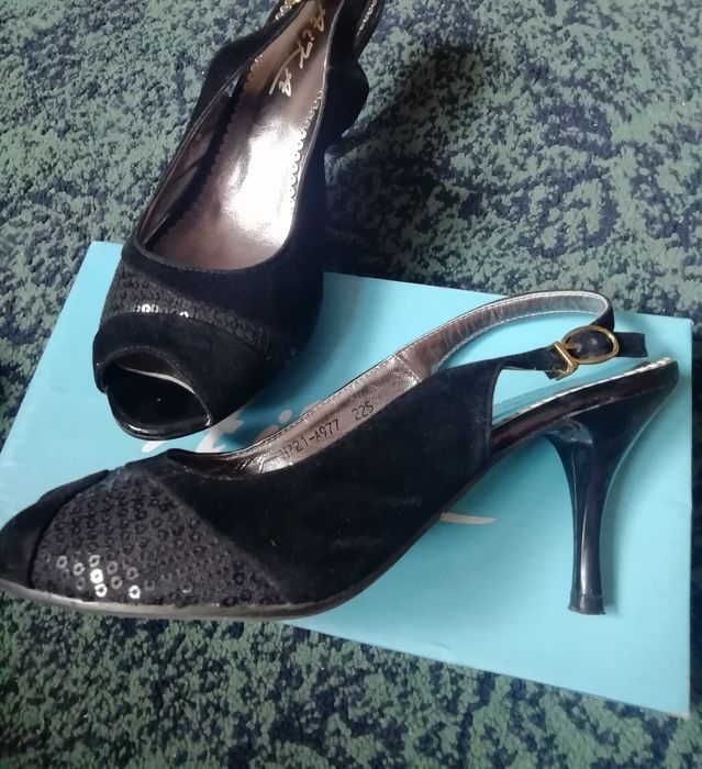 Туфли женские черные