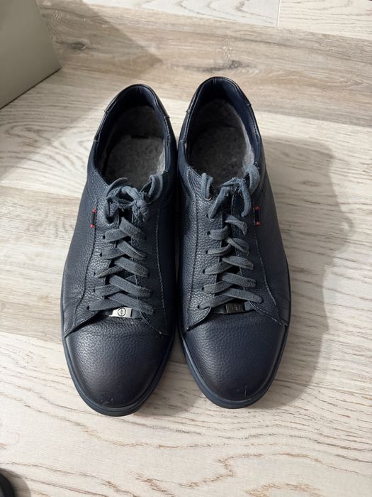 Обувь в оригинале.