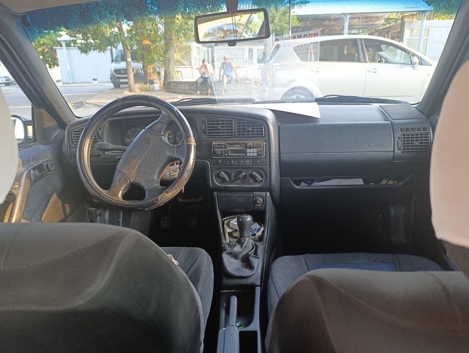 VW Passat 1.8 mono 90h.p