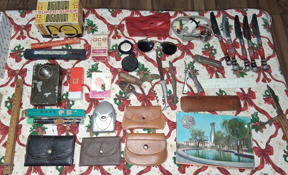 Diverse obiecte vechi de colecție