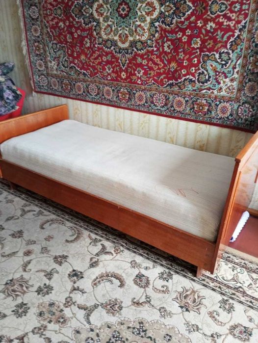 Кровать односпальная