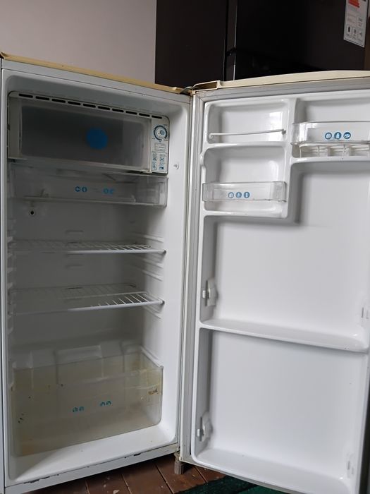 Холодильник сатылады ислеп тур