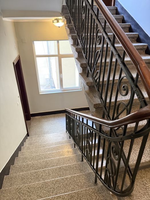 Дава се под наем Четиристаен апартамент в София, Медицинска академия - 100 кв.м за 1500 € - Снимка #2