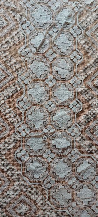 Плетена покривка за маса