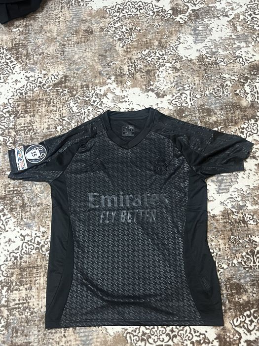 Футболни артикули на Real Madrid