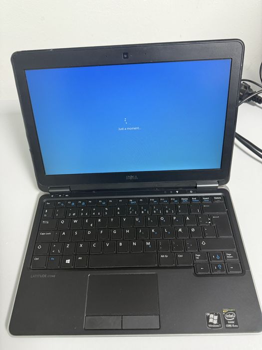 Dell Latitude E7240  i5 8GB RAM
