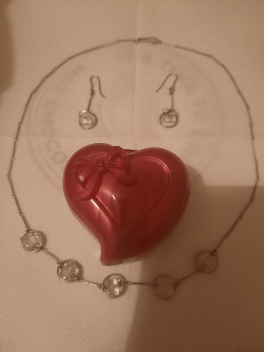 Продам комплект украшений