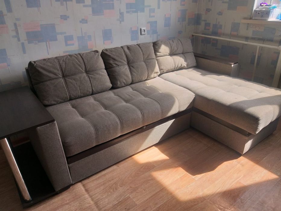 Продаётся диван в хорошем состоянии