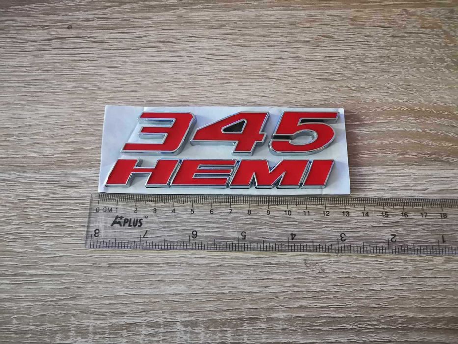 345 HEMI червена емблема