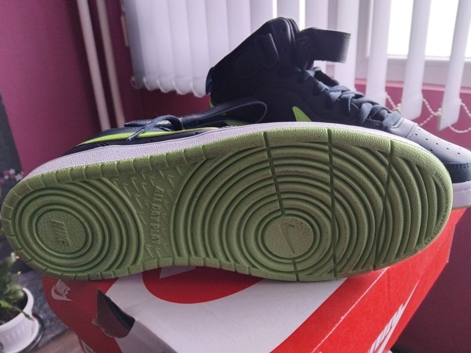 Маратонки Nike  номер 40