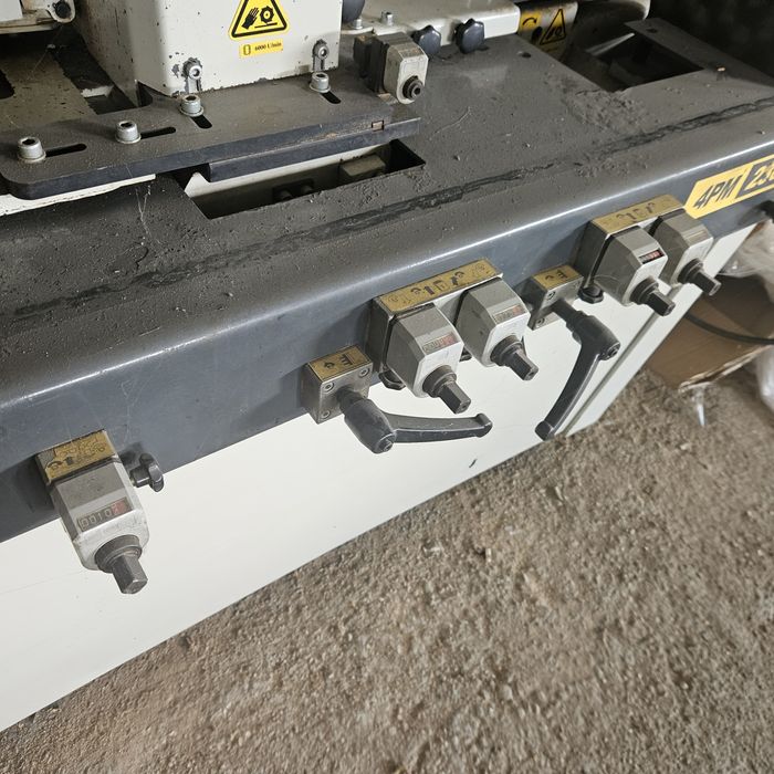 Хасковска четиристранка 4+1 универсална глава ширина 230 мм.височина 1