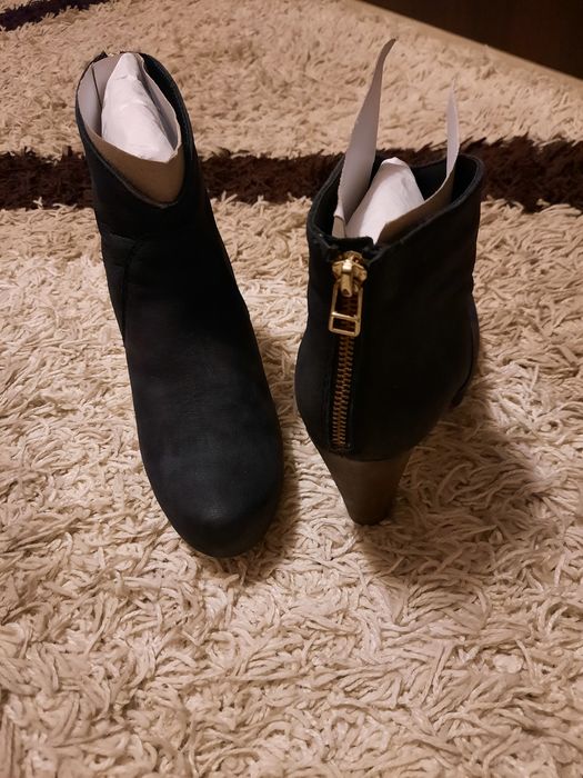 Брендовая обувь на 38р.