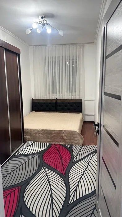 Чилонзор тумани 1-квартлда 2хонали квартира ижарага берилади