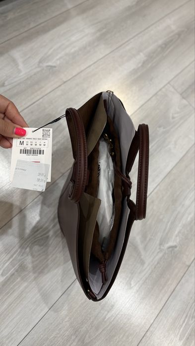 Zara дамска чанта в бордо среден размер