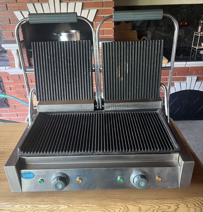 Grătar electric  PROFESIONAL GGG – 4,4 kw - dublu