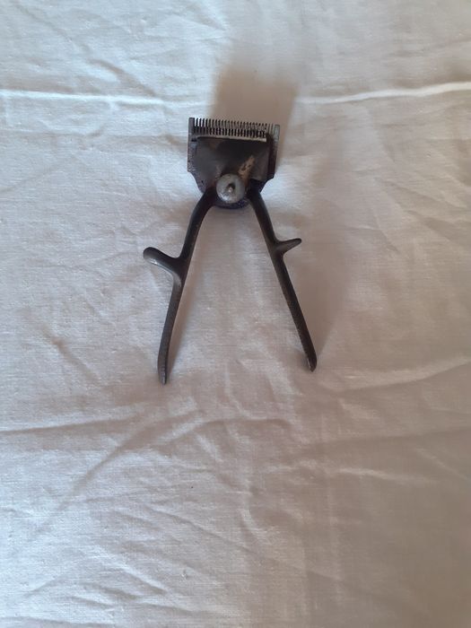 Mașină de tuns veche