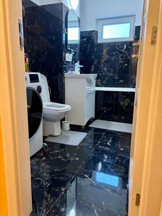 Proprietar apartament 3 camere Calea Sagului/Dambovita recent renovat