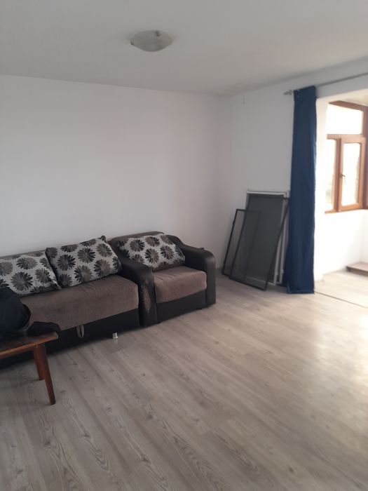 Vandvand apartament cu  2 camere recent renovat
