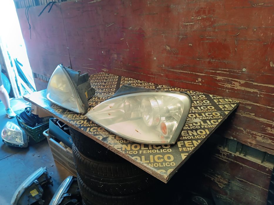 Оригинални Фарове за Форд Галакси 02-08