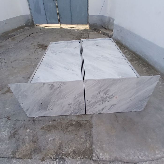 диван крават сотилади  куп ишлатилмаган хали янги