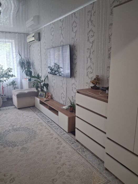 Продам трехкомнатную квартиру
