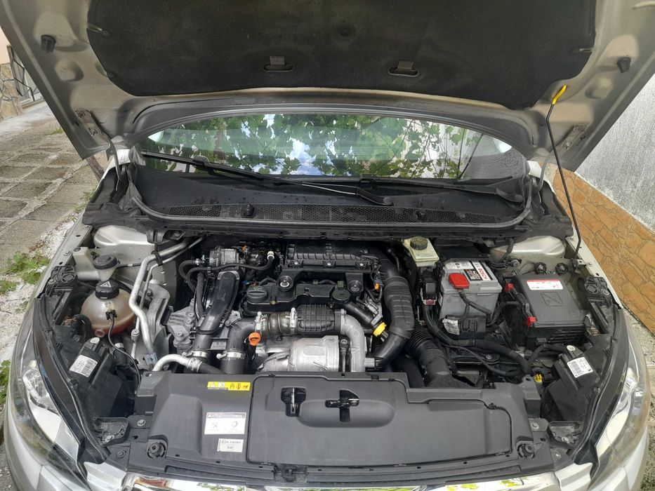 Продавам Пежо 308 T9