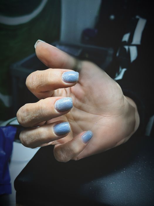 Требуеться модель для маникюра