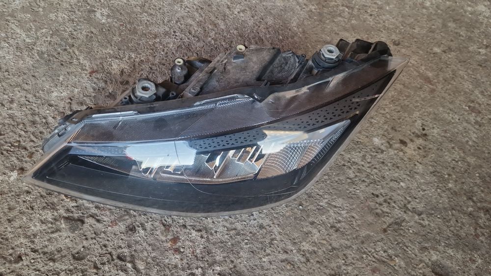 Far stanga dreapta Seat Ibiza 2021 2022 2023