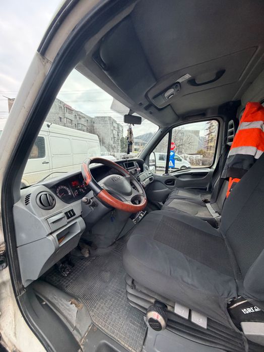 Vând iveco daily