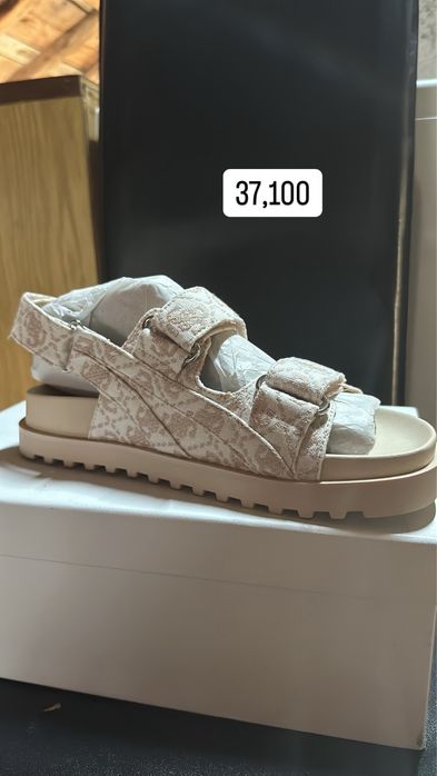 Дамски оригинални официални обувки guess