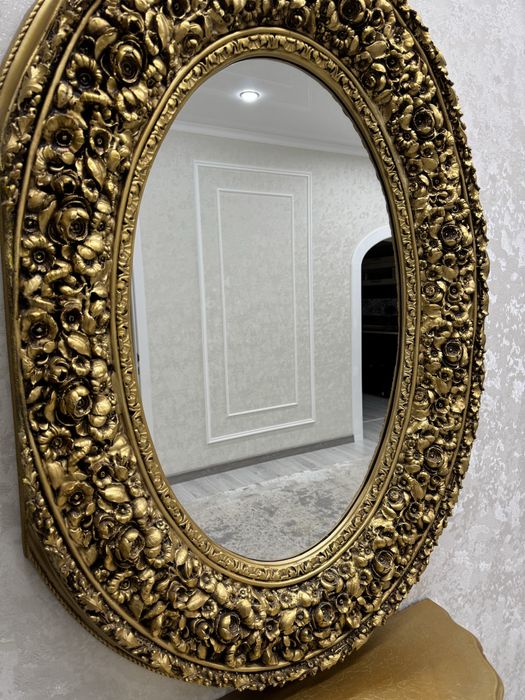 Продаю зеркало с подставкой