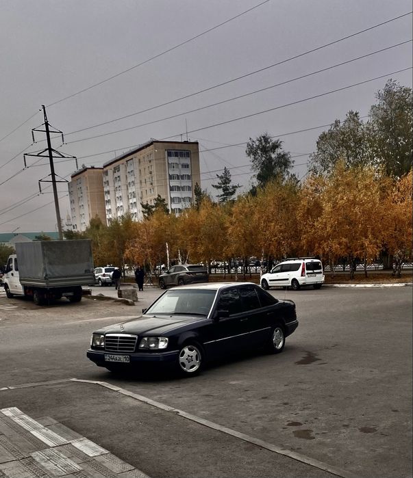 Мерседес 124 е220