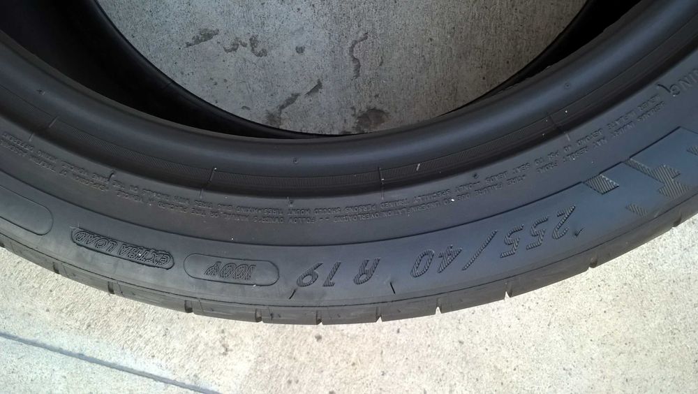O anvelopa de vara 255 40 19 michelin pilot sport profil 7,8 mm